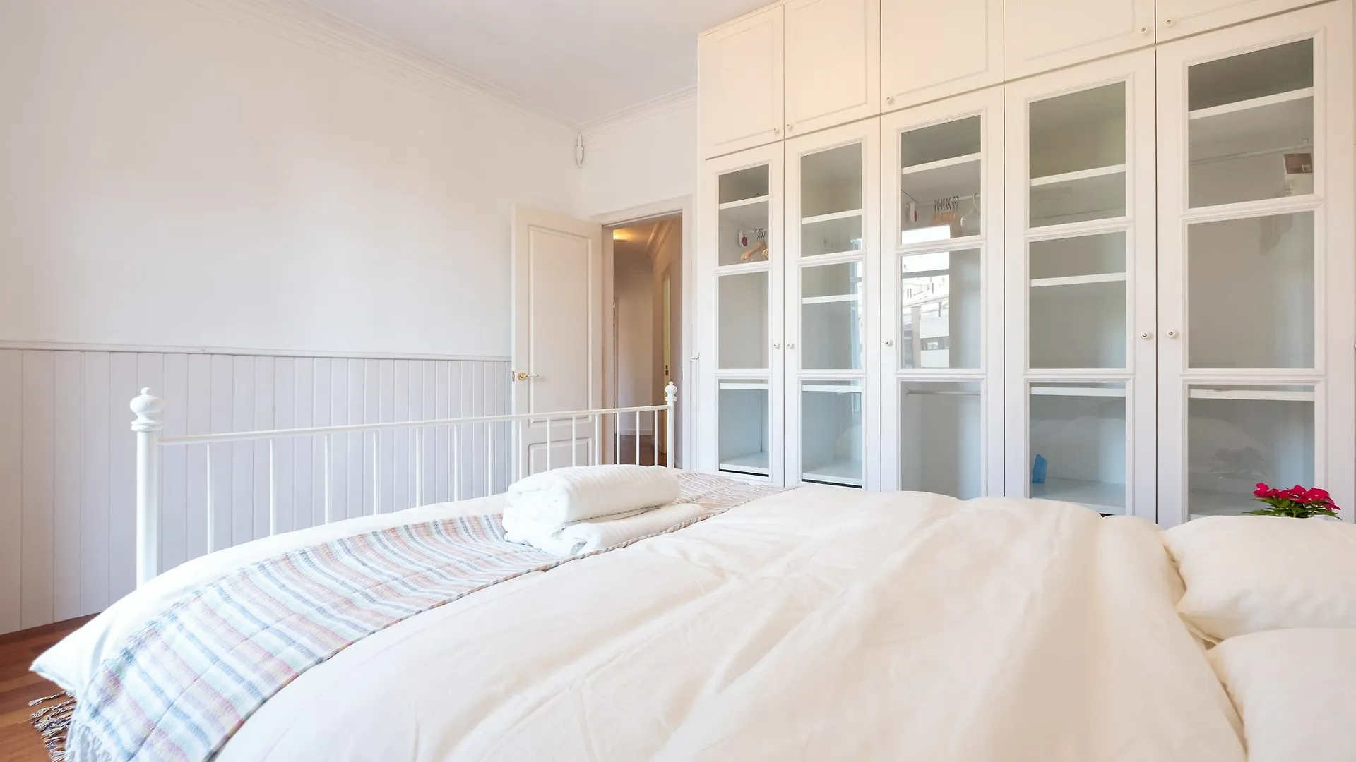 Apartment Stunning 4Br Apart In Sagrada Familia Barcelona